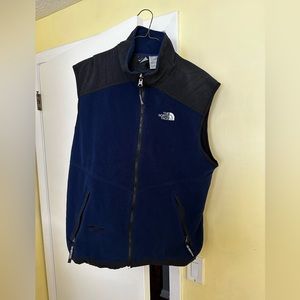 Men’s North Face wind resistant vest size medium